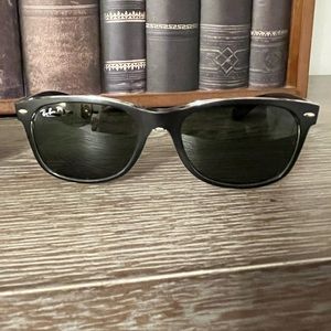 Authentic Ray-Ban RB2132 New Wayfarer-Black on Transparent -55•18•145.Polarized